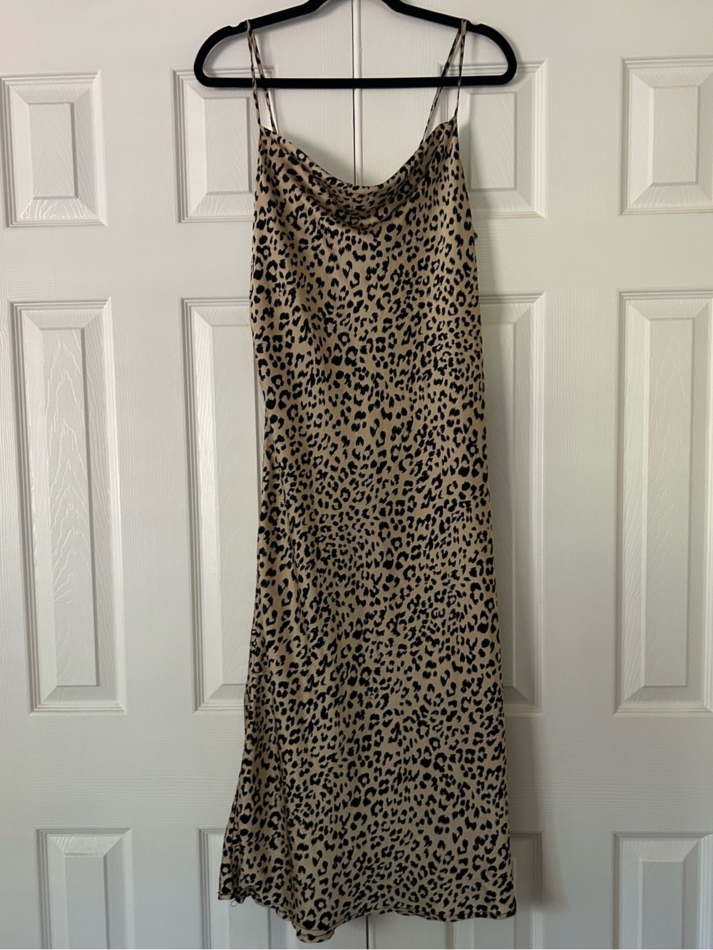 Sara Michelle 🐆 Beige and Black Leopard Print Slip Midi Dress